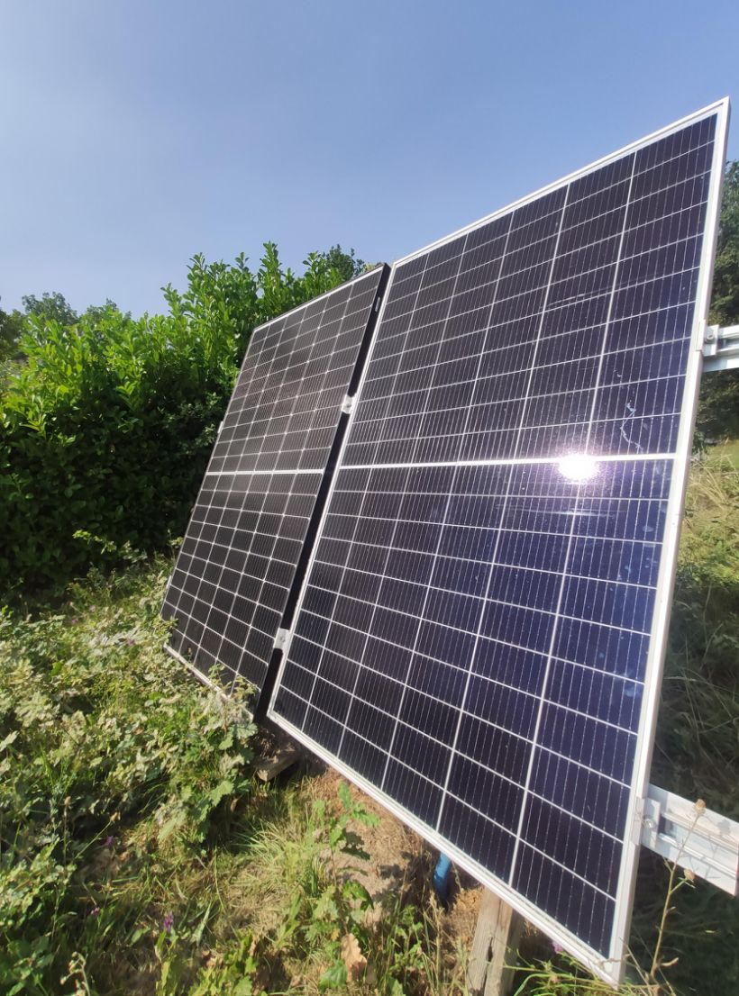 Focus sur nos panneaux solaires photovoltaïques installés par Eh'lectrique, le meilleur installateur photovoltaïque de votre région.